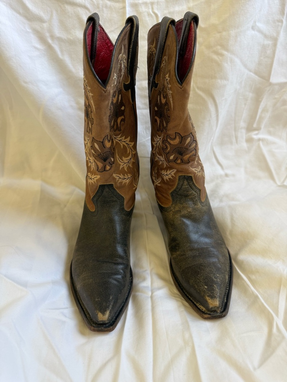Women’s Two-Tone Snip Toe Leather Cowboy Boots w/ Floral Embroidery